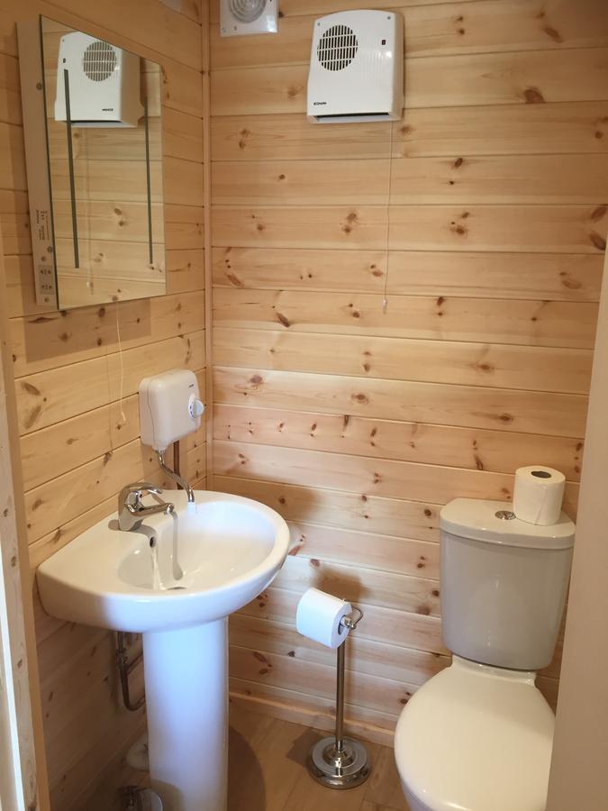 Romantic Getaway Luxury Wooden Cabin With Private Hot Tub And Bbq Villa Aberystwyth Exterior photo